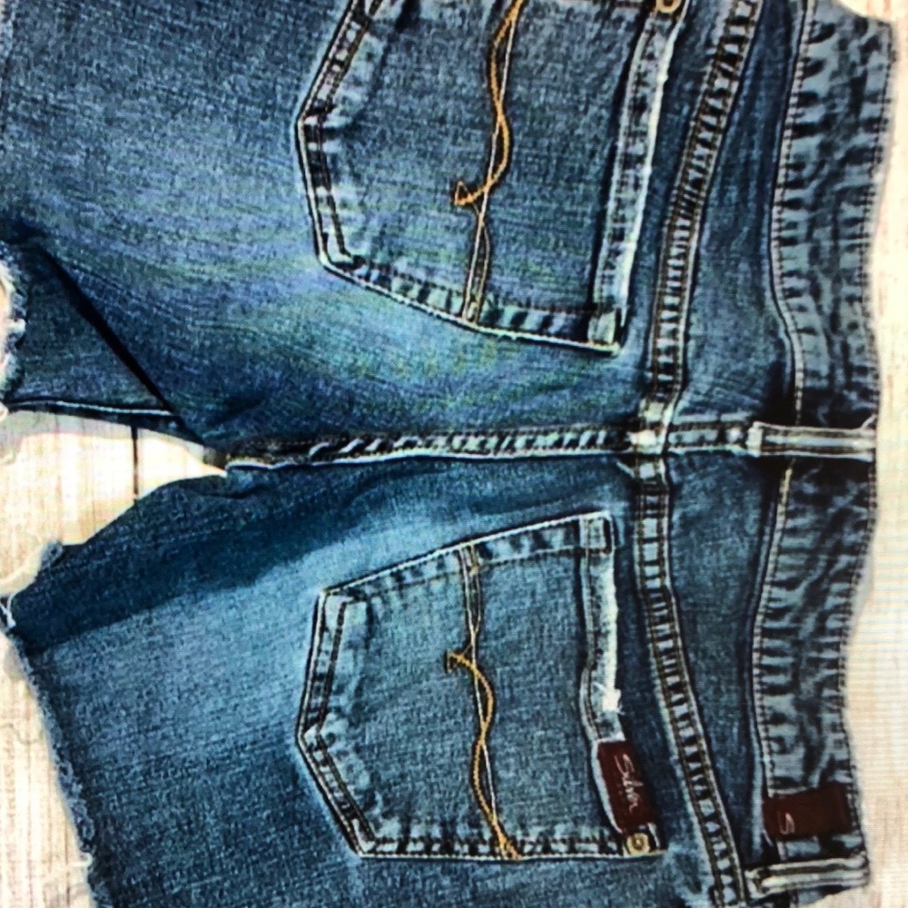 Silver cut off jeans shorts size 28